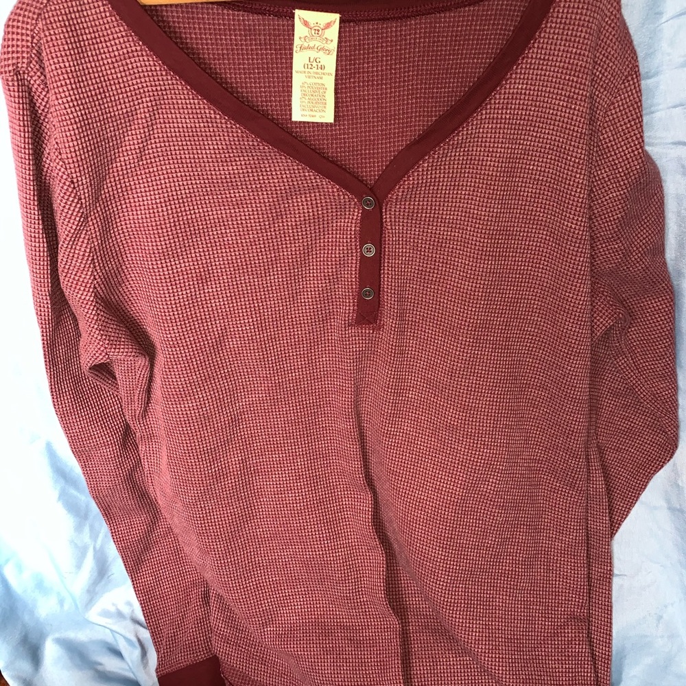 Warm long sleeve women’s v-neck